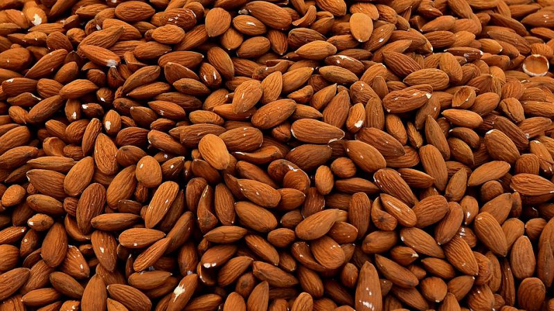 Accumulation of almonds